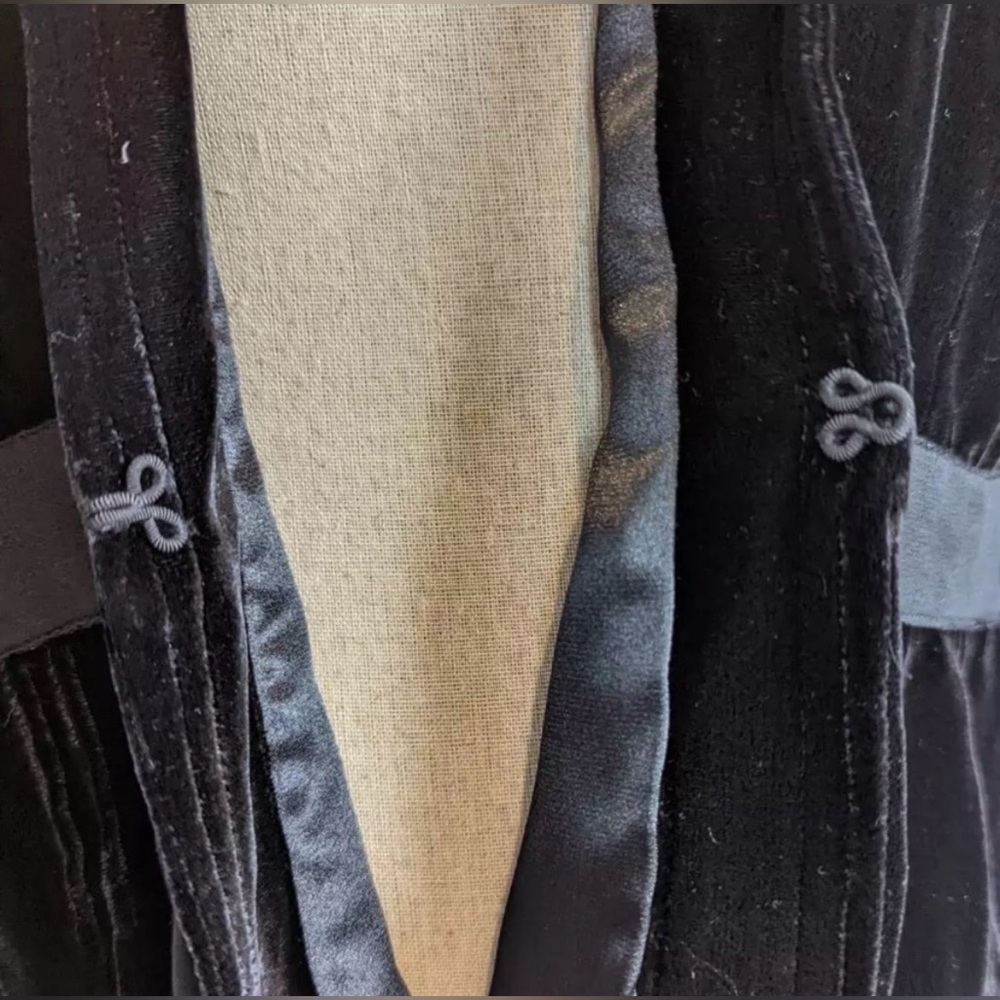 CK Calvin Klein Black Velvet & Satin Jacket With Lace, Size: 6, EUC (PM-33) - Picture 3 of 9